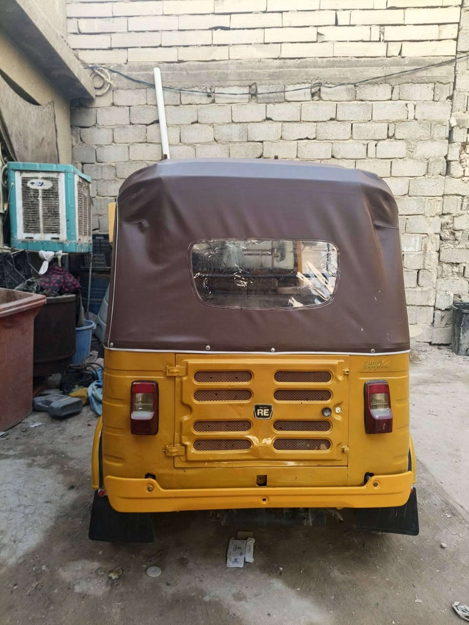 السلام عليكم تكتك مديل 18تكتك مرتبه حلوه مابيه نقص كلشي السعر 4ملاين وبيه مجال للشراي الشراي يتصل على الخط ***********
