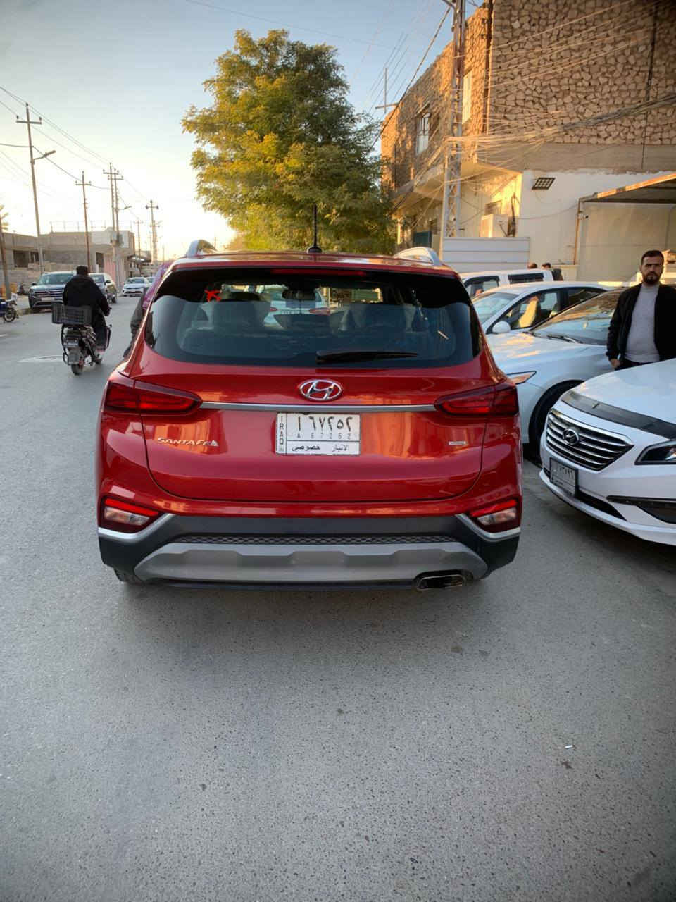 سنتافي 19 مكينه 2400 بيها ربع بنيد صبغ بدون ايرباك وبدون دواخل بشرط فور ويل اوتوا هولد سايد بريك بصمه وضعيات قياده مانع تزحلق تحكم شاشه بلاديه سعر 165 وبي مجال مكان سياره هيت ***********
