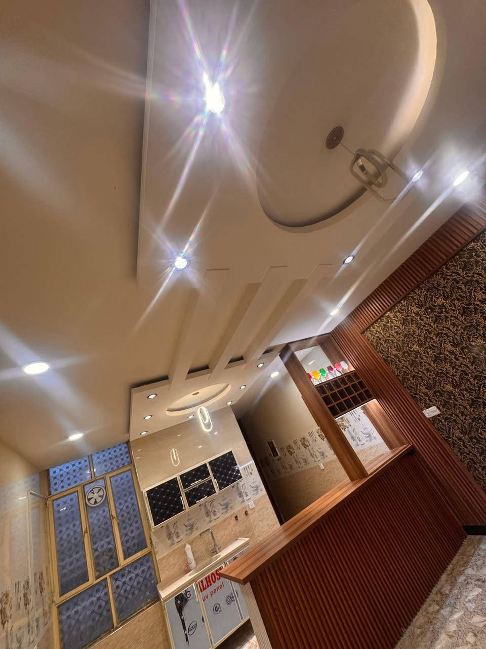 السلام عليكم دار 70 مترللايجار  زيونه محله 716 طابق ثاني غرفه نومً ومطبخ وصاله وحمام. بناء جديد معزول درج وباب وحده البيت جدا نضيف وديكورات   مع تانكي ماء وماطور. وبي كاونتر هديه وي البيت.


**إذا كنت صاحب هذا الإعلان وتريد حذفه لأي سبب، رجاءا أرسل رسالة إلى الدعم الفني**