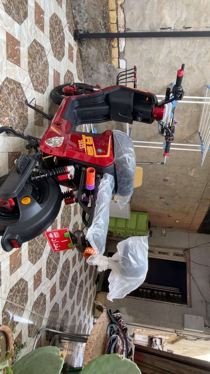 دراجه شحن R9 جديد ونضيف حيل 6 بطاريات للبيع مكاني ديالى بعقوبة الجديدة سعر 475 تجي شوف وتكلب بعينك جديد 🤍 لل استفسار ***********
