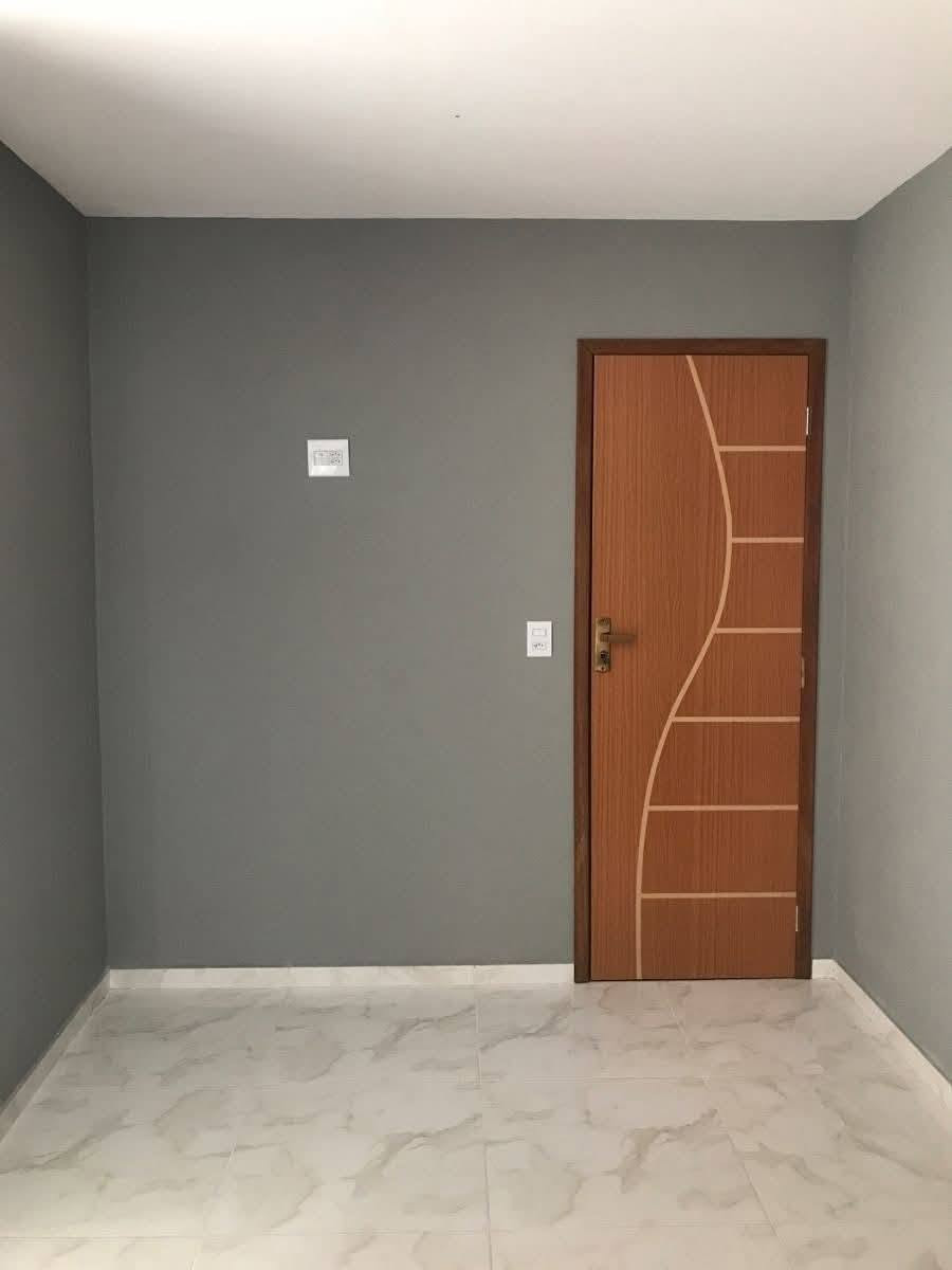 السلام عليكم
صبغ وورق حائط 
وبديل خشب وبديل شيبورد وديكوررر 
بأسعار مناسبة وعمل درجه اولى 
كرسته وعمل أو عمل فقط مكاني الدوره واتساب ***********
