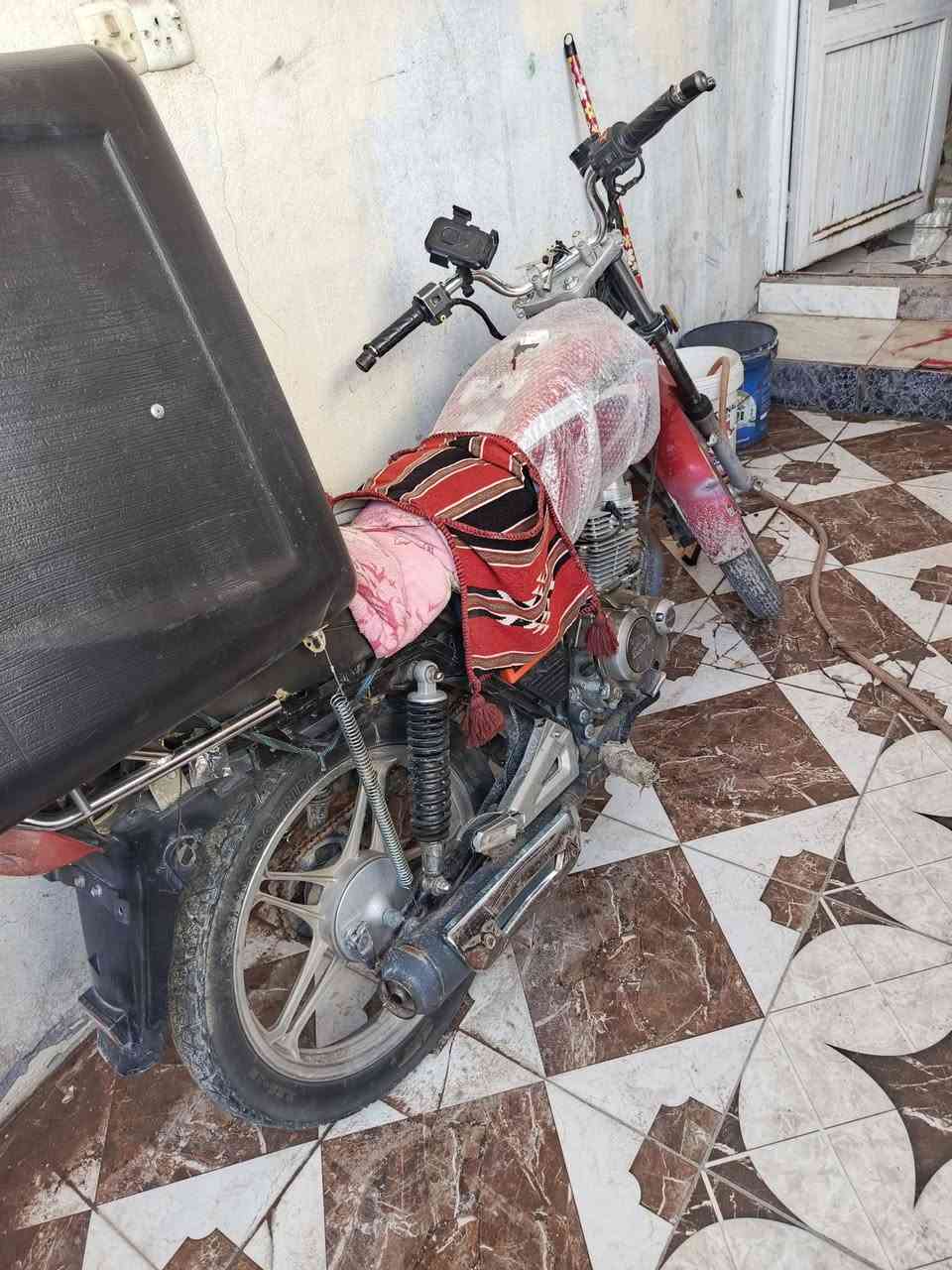 دايوند موديل 19 نضيفه وشلعه محرك ناعم مامفتوح وياهه صندوك مال طلبات اوارق كامله مكتب حسين السعر 600 بيه مجال


**إذا كنت صاحب هذا الإعلان وتريد حذفه لأي سبب، رجاءا أرسل رسالة إلى الدعم الفني**