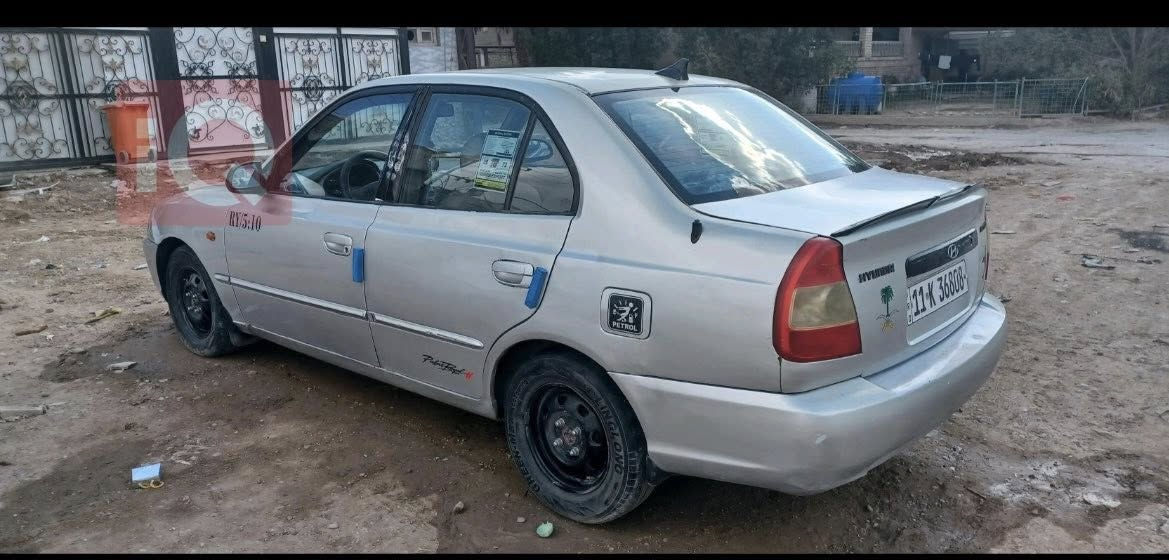 الموديل: اكسنت
السنة: 2001
الصبغ: عام
التبريد: شغال لكن يحتاج كمبريسر وراديتر لضمان نبريد افضل
التايريات: ٢ امامي جديد
الباتري: جديد
السنوية: بغداد مشروع وطني رقم انكليزي عزتها جديدة 
السيارة مشيها حلو وكير ومحرك مكفولات 
البدن: يجتاجله شوية شغل
الداخل: يحتاج شوية شغل 
السعر  : 50 نهايتها بدون اي عملة


**إذا كنت صاحب هذا الإعلان وتريد حذفه لأي سبب، رجاءا أرسل رسالة إلى الدعم الفني**
