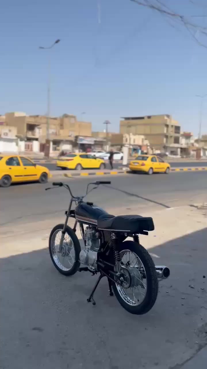 السلام عليكم دراجه للبيع تعمير جديد ماصاله اهواي دراجه متروكه كلك اكفلك كفاله عامه سعر ٧٠٠وبيه مجال قليل حك الشراي عنوان الاسكان رقم ***********خاص ما متواجد
