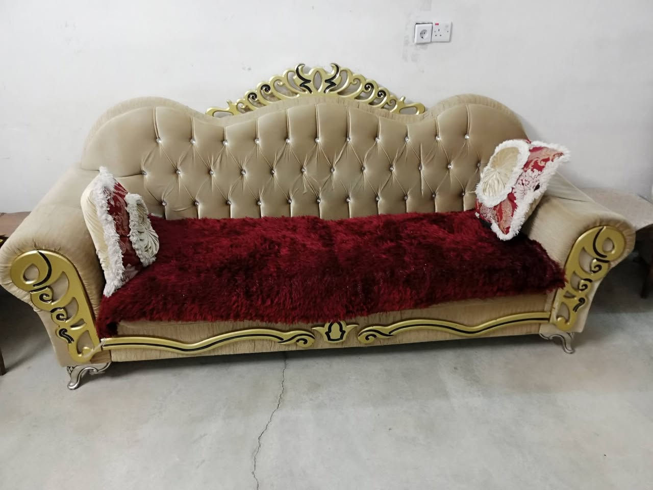 تخم قنفات بدون طبلات للبيع داخل الدبس حي التأخي قرب جامع الرحمن الشراي يتصل على هذا الرقم ***********
