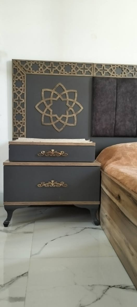 السلام عليكم عندي هاي الغرفة اريد ابيعها مستخدم قليل و سعر مناسب مكاني الموصل حي الوحده شراي يتصل عالرقم ***********
