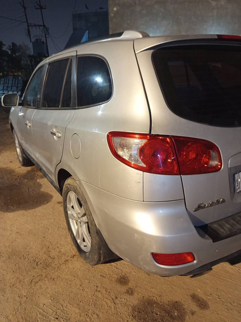 السلام عليكم
***********
سنتافيا للبيع موديل ٢٠١٠ ادوات مكينة كاز متؤمه رقم وسنوية 
مكينه وكير خير من الله السياره جديده تجي وتشوف بعينك بيه كصه جنطه مكانه بصره السعر ٤٨ بيه مجال بلا زحمه عليك التفاصيل مذكورة لاتراسلني وشنو بيه مابيه شراي تعال وخادمك
