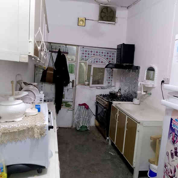 سلام عليكم بيت للبيع  اركوازي كيعان حجي وريا مساحه 120م 
اي استفسار 

***********
