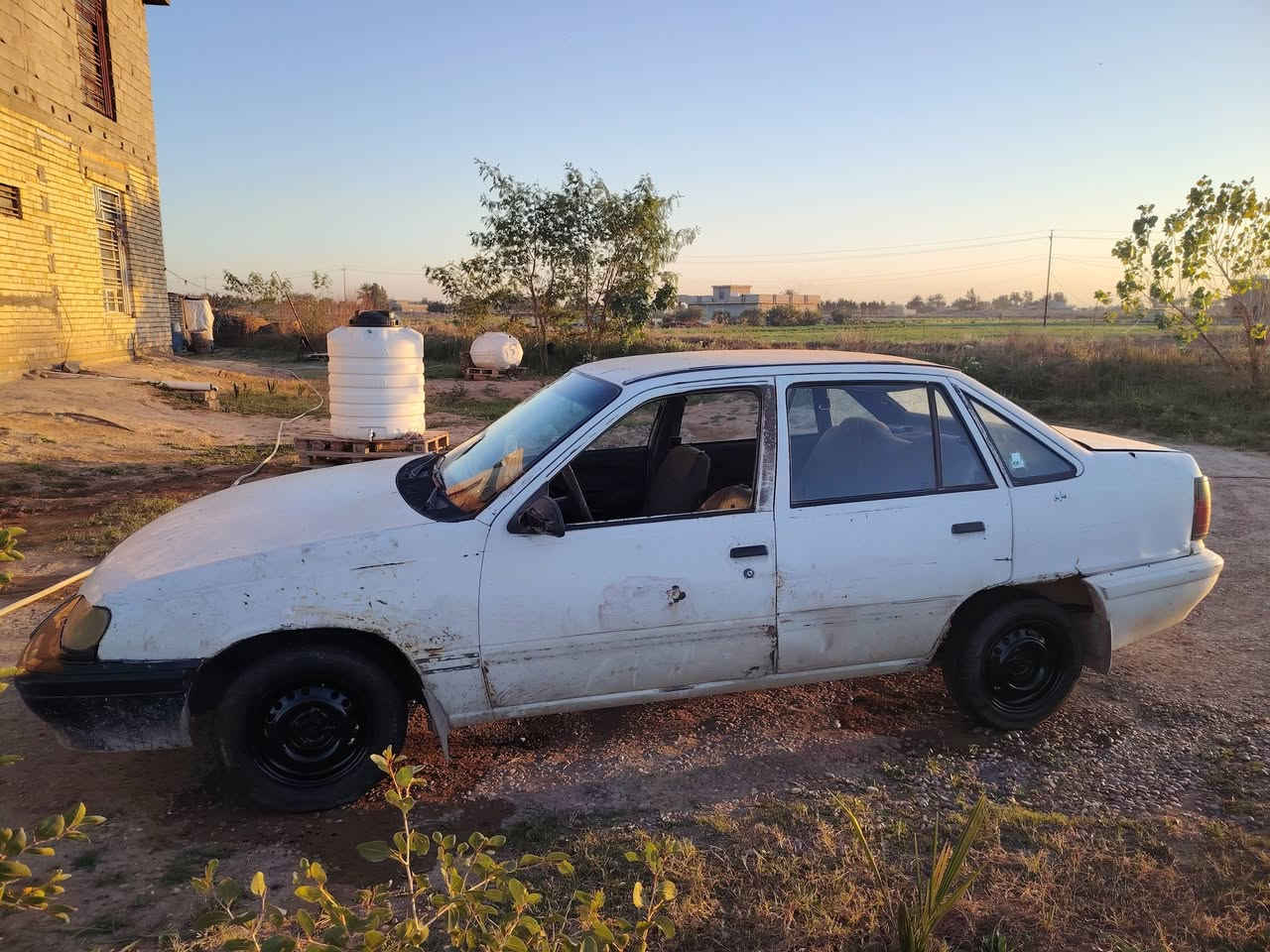 السلام عليكم للبيع دايو لمنس موديل 94 كير مكينه مكفولات سنويه 2027 شرط التحويل  السعر 18وبيها مجال
العنوان بغداد الرضوانيه 
***********
***********
