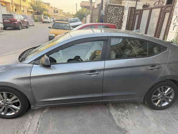 السلام عليكم و رحمة الله و بركاته
النترا موديل 2018 للبيع

گير و محرك خير من الله 
السياره نص موصفات وارد امريكي محرك 2000 دوش المرغوب و الگير AT مكان السياره بغداد الصليخ 

سعر السياره 125 ورقه و بيها مجال للشراي 

للاستفسار موجود الخاص او الاتصال على الرقم
***********
