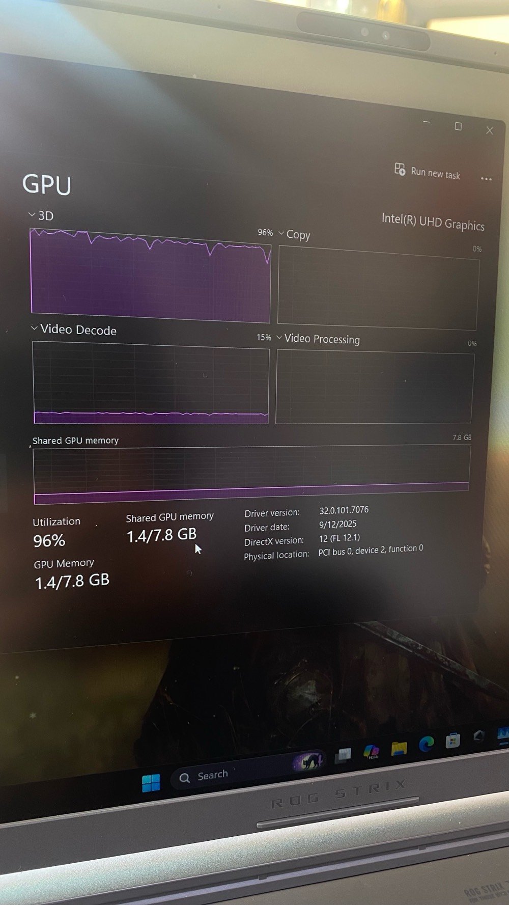 لابتوب ASUS ROG STRIX للبيع 
CI 7 GN 14HX 
RAM 16 DDR5 
SSD 512 
GPU RTX 5070 8 G  
مسخدمة شهر واحد فقط كامل الملحقات 🙏🏻. 