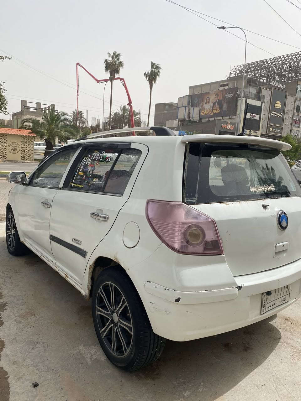 جيلي ام كي موديل ٢٠١٣  كايمة بجديد + مشط ستيرن وشوي بيهة خيسات مثل ما مبين بصورة السنوية ساقطة السيارة بسم ولد صديقي شوكت مجان تريد يحول يحول رايدهة ٢٧ وبيهة مجال قليل اتصال 📞 بي واتساب ***********
