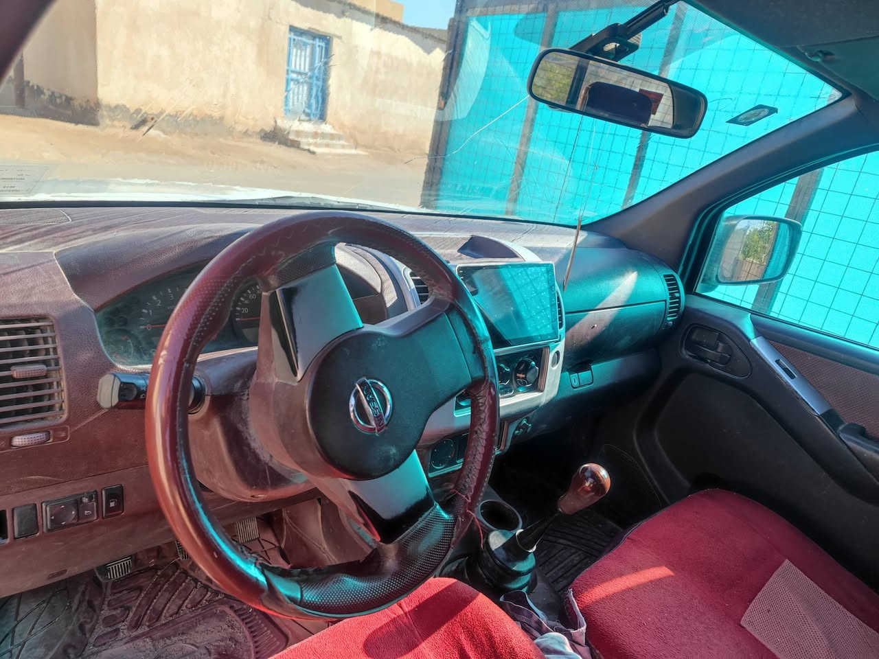 السلام عليكم نيفاره ٢٠١٢كير عادي شاشه كامره باسمي سنويه جديده وتحويل ثاني يوم تبريد وتخم تأثير سياره كلش حلوه مصبوغه عام يعني سياره ما مكفوله سعر 85ورقه رقمي***********مكاني تنومه
