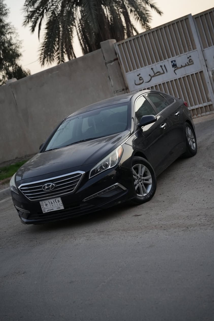 السلام عليكم ورحمة الله وبركاته
هيونداي سوناتا 15 وارد امريكي 
ماشية 68 الف
تحويل مباشر مشروع وطني 
حادثها صندوق ومرجع نفسه
وبيها صبغ قليل جداً بالجاملغ الامامي الايمن
وصبغ قليل بالجاملغ الخلفي الايسر
سيارة جداً حلوة مثلما موضح بالصور
مكان السيارة بغداد / الطالبية
السعر 117
للأستفسار الاتصال ع الرقم ***********
او الرقم ***********
