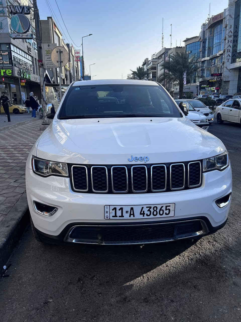 السلام عليكم بيع لغرض السفر 
للبيع جيب لمتدد موديل 22 
ماشيه 50 الف ميل 
رقم بغداد بأسمي مشروع وطني 
السياره مكفوله كفاله عامه 
تقرير غرق تعمل وتسير واني مدخلها ع ايدي 
كشنات جلد 
استيرن تدفئه 
رادار جانبي وخلفي وتنبيه بالتصادم والتوقف الذاتي 
نظام ايكو تقليل الصرف 
اشيار بالمري 
جنطه كهرباء 
وشاشه كبيره لمس 
فتحه سقف 
بصمة وتشغيل عن بعد 
نظام اوتو متعدد للطرق 
5 راكب 
مكينه 3.6 
تبريد وتدفئه 
تخم تايرات جديد 
وبعد بيها مواصفات 
صدر امامي وخلفي مال شركه حتى اسبيرها ما نازل تجي وتشوف بعينك النظافه ابد ما متعوبه استخدام شخصي فقط مال جناي 
السعر 330 ورقه وبيها مجال قليل 
للأستفسار *********** 
مكان السياره بابل
