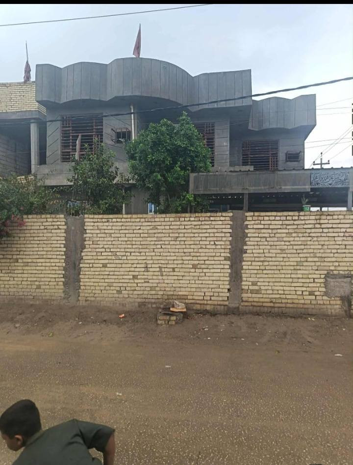 السلام عليكم
بيت للبيع بحي الناصرية ركن مساحته 250طابقين كامل والبيت شارعين مدارس عدادية متوسطة بتدائية التفاصيل اكثر خاص رقم الموبايل***********
