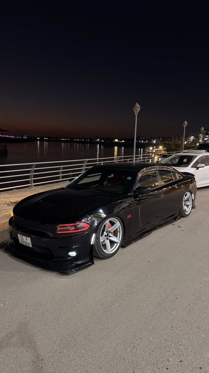 سلام عليكم دوج جارجر ١٩
سياره لاتقرانها بلمهجومه سياره جديده وع ايدي ٦ سلندر 
حادثها مثل ما موضح بصوره باب وجبتلها باب نفس لون ونفس الكود بدون صبغ بدون ايشي بس بنيد محدث اس ارتي لان كت كامل سياره 
الاضافات 
سقف روز الف حبه ٦٠٠$
اناره غرفه داخليه كامله ب ٢٠٠$
كت اس ارتي كامل للاخير
فلنجات مزرفه 
لدات تكساس
لحايه ودوسات وشفقات كامله للاخير
لدات متغير اروكال تحكم ب ٢٠٠$
منضومه زنون ٢٠٠$
جكات اس تو اصدار ٢٥ جديده ب ١٥$ 
غرفه مال سكات حضن ب ٤٠٠$
شاشه كار بلي
ويل نجمه خسفه قويه ب ٤٠٠$
وبعد بيها هواي اضافات 
عارضها ب ٢٣٠ ويا جكات بدون جكات ب ٢٢٠ 
مجالها كلش بسيط السياره جوه مداس اصغر واحد بيكم 
عنواني  بغداد شارع فلسطين
 ***********
