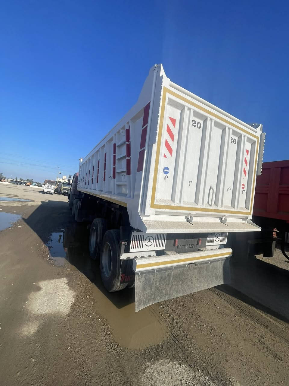 السلام عليكم عربانه زيرو 0️⃣ للبيع حداديه الموصل خنجر حديد  تركي 4دناكير 16شاصي 16ذرعه28متر مكان بغداد تاجي سعر ***********
