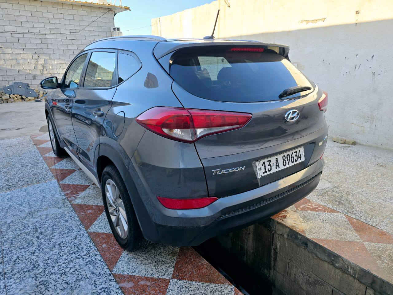 توسان وارد امريكي موديل 2017
تبديل البنيد فقط سونار وحادث امريكا موجود
سياره جاهزه باسمي سنويه جديده 
سعر 135 مكاني العماره 
***********
