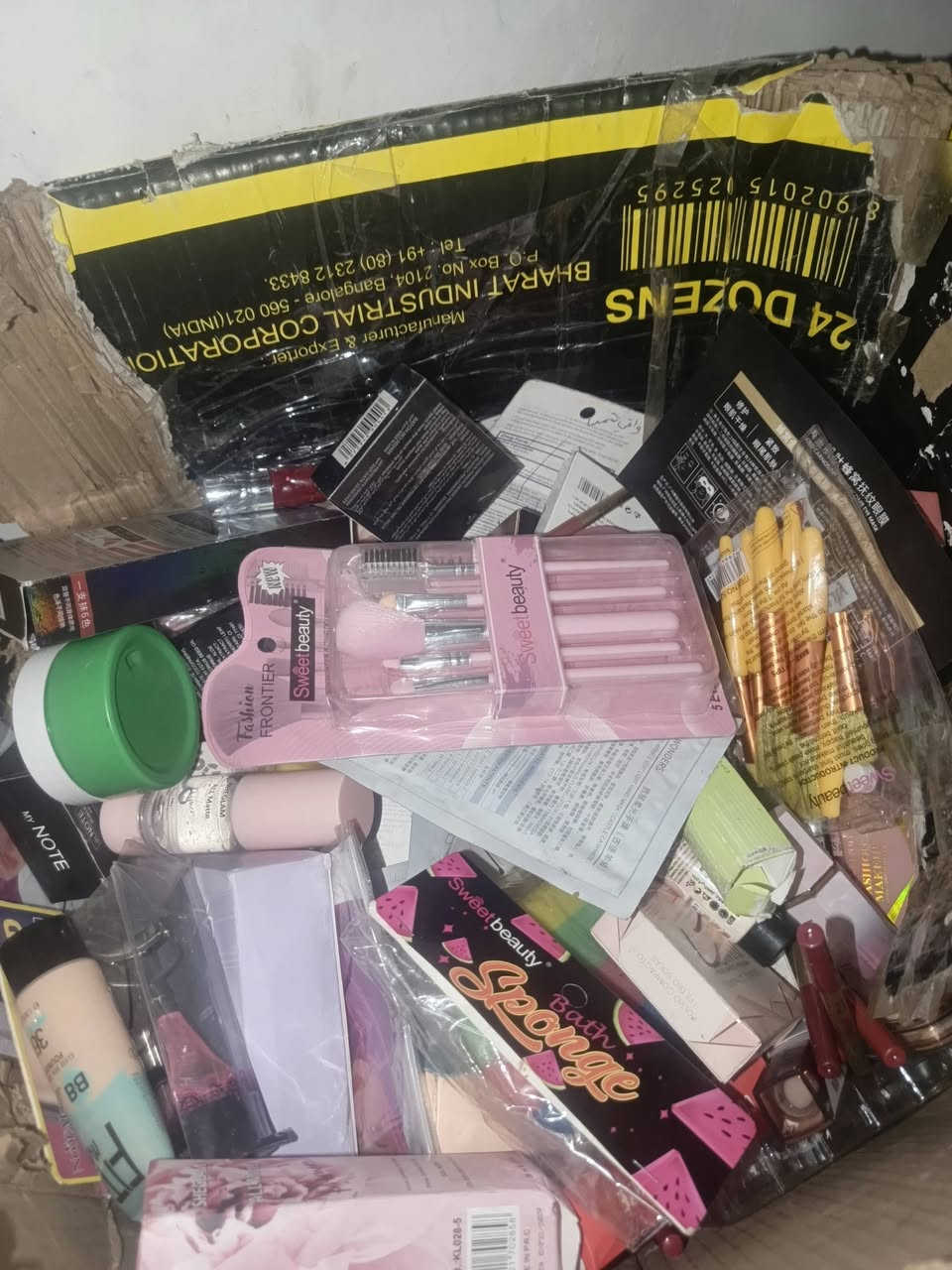 السلام عليكم بضاعه مكياج اوربي للبيع لعدم التفرغ


**إذا كنت صاحب هذا الإعلان وتريد حذفه لأي سبب، رجاءا أرسل رسالة إلى الدعم الفني**