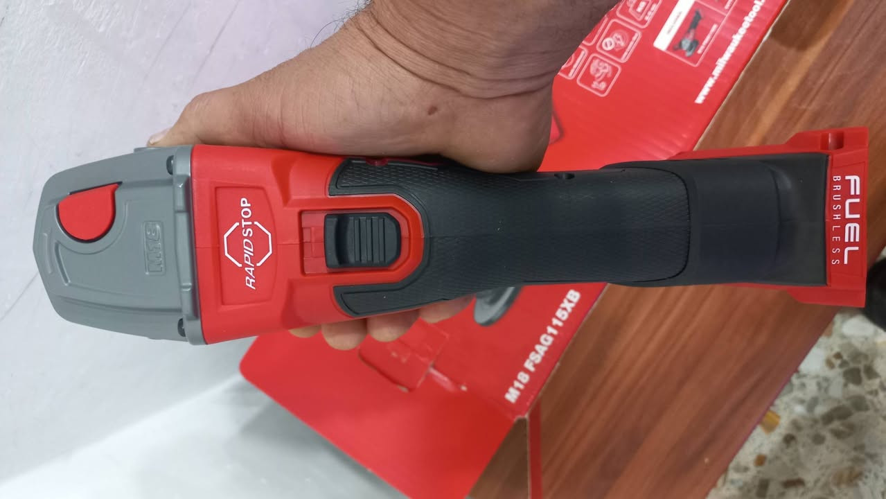 البيع جديد لوك فارغ او كامل مراسله خاص او واتساب.  ***********
