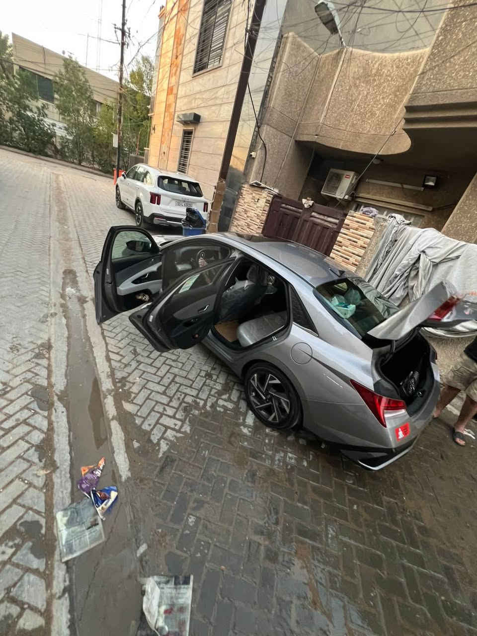 السلام عليكم النترا 24هايبرد  صبغ باب الراكب فقط بدون ايرباك بدون دواخل ماشيه 15 ميل السعر 172 ***********
