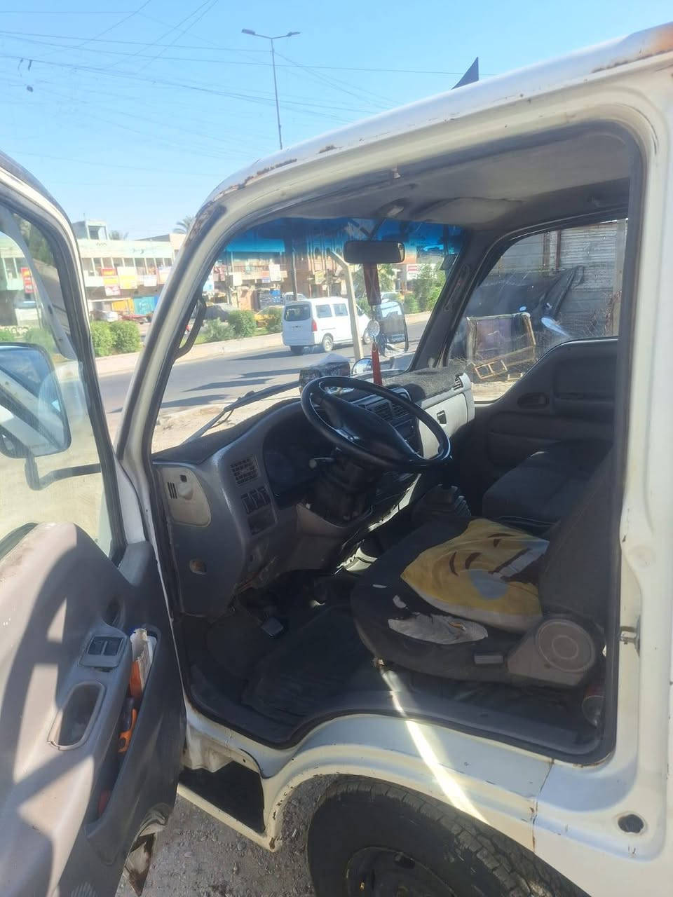 السلام عليكم كيا فنتيرة لبيع سيارة جاهزة من كلشي مكينة وكير واكسن مكفولات مع شاصي نضيف
الرقم بغداد انكليزي جديد السيارة باسمي
السعر ٦١ وبيها مجال قليل
الاتصال ***********
 مكاني بغداد مدينة الصدر

