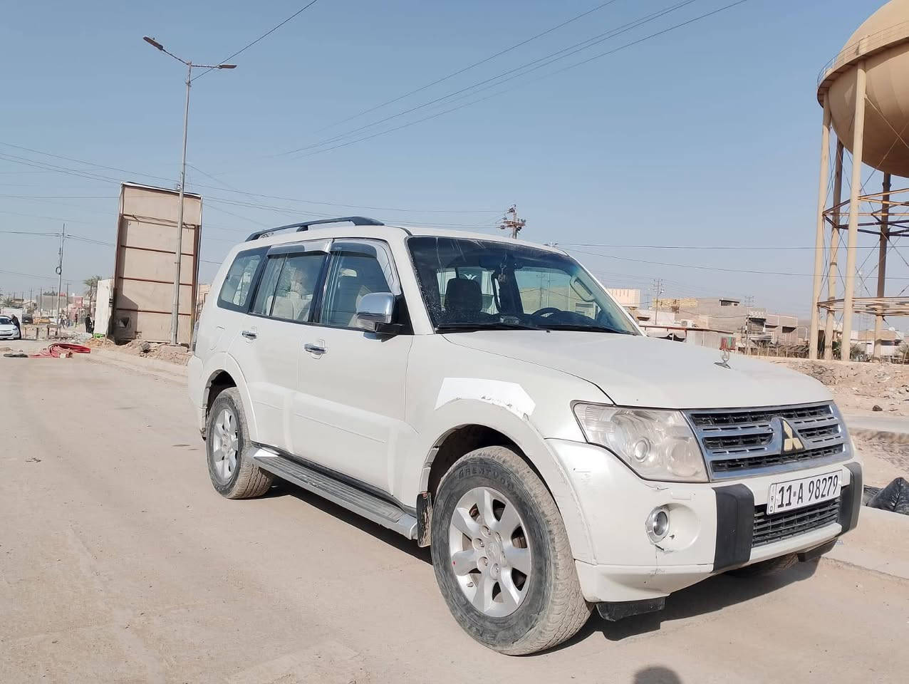 السلام عليكم 
باجيرو حبتور كامل مواصفات مكفوله 
موديل 2010 
مكينة السياره 3500 دمام 
مري شفط 
الرقم انكليزي بغداد 
بسمي التحويل مباشر 
السعر 150$ بيه مجال قليل
مكان السياره بابل 
الرقم/***********
