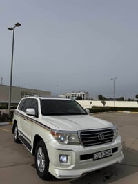 لاندكروزر GXR • ٢٠١٣ • ٢٨٠٠٠٠ كم