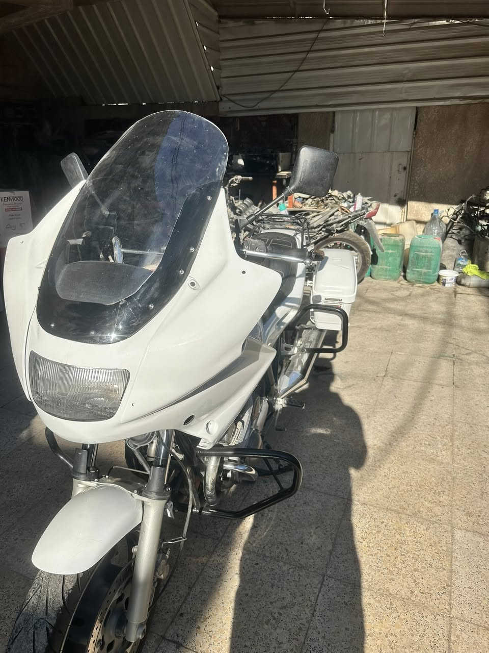 السلام عليكم 
دراجه بوليسي بيها نقوصات بسيطه محرك مكفول سعرها 22 وبيها مجال بسيط
***********
