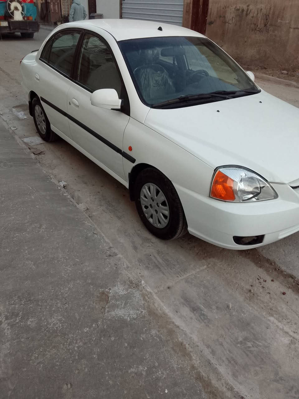 سلا عليكم كيه ريو كير عادي مصبوغ عام جماليه ٢٠٠٧بسمي بغداد هاتف *********** سعر ٥٥
