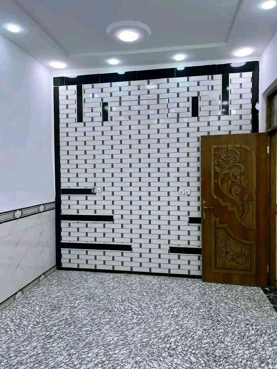 دا🏡ر(مشتملان) للــــــــــبيــع ) 
المساحه 100 متر( 5×20)
«العنوان» الشيشان مقابل الصحفيين قرب سايدين الموضفين 
~"يتكون"~ الدار من 🌹طرمه🔑 استقبال 🔑ممر 🔑مطبخ🔑 صاله 🔑غرفه نوم 🔑🧲
للاستفسار الاتصال على ☎️ ***********☎️
