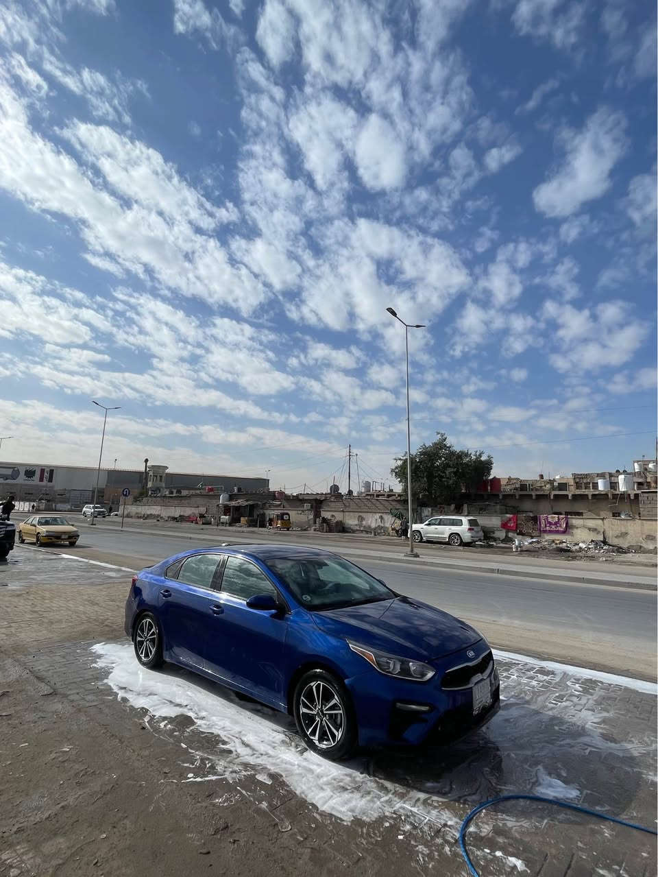 للبيع كيا فورتي مديل 2020 معوقين بصرة لون ازرق مكينه 2000 دوش ماشيه 70 السياره جديده حيل بعدهه ريحت الشركه بيهه ممتعوبه استخدام شخصي غرفتهه تخبل السياره داخله من امريكه كفاله وهنا بالعراق صار بيهه ضربه يم الايت الامامي ورجع بارد الجاملغ وتبدل البنيد جاهزه مكينه كير تبريد طخم تاير حته الحداده بعدهه مالت الشركه سنويه 2027 مواصفات تحكم استرين شاشه كار بلي كامره دواره 3 وضعيات قياده نورمال وسبورت ونضام ايكو السياره جاهزه للاخير سعرها 137 مكان السياره البصره حمدان وهاذه رقم راعيهه *********** البصرة, العراق
