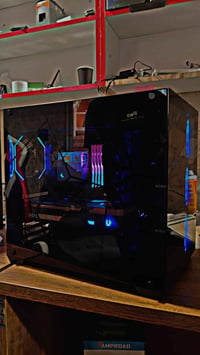 معالج i9-14900K • كرت شاشة RTX 5080 • رام 128GB 6000MHz