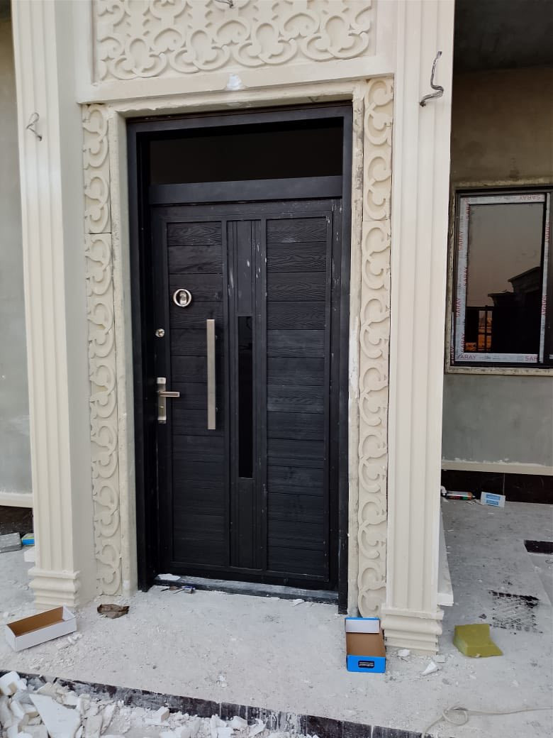 حداد اشتغل باانسب الاسعار ابواب شبابيك محجرات  سقايف كي سبان سنديويج بنل احدث الديكورات وحسب الطلب تكريت القادسيه شارع البلاج بادار ابو ابراهيم  *********** زين ***********
