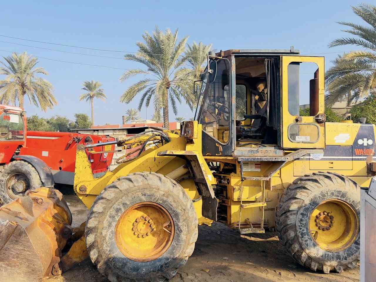 شفل كوماتسو حجم ١٠٠ عظم موديل ٩٢ باسمي تحويل مباشر الاسفسار ***********
