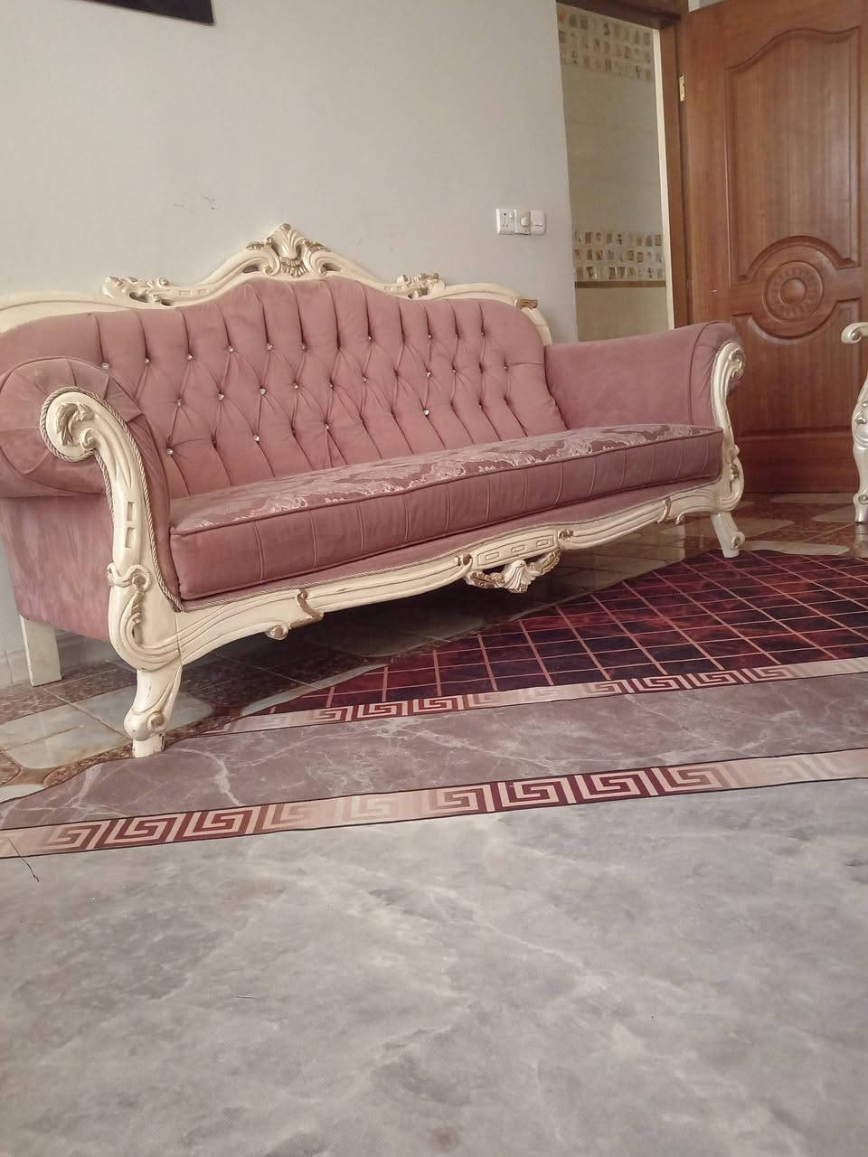 تخم زان 10مقاعد550 ستائر 65 وطبلات رباعيه 35قفل ***********
واتساب
