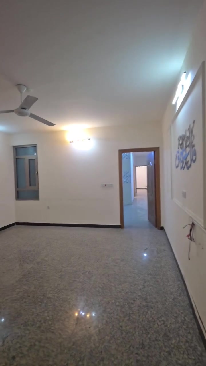🏠 مشتمل للإيجار  _  المنصور / حي المتنبي 
🏙 طابق أول معزول 
🛕 غرف نوم 2 + صالة + مطبخ + صحيات 
📏 مساحتة 125م٢
👨‍👩‍👦‍👦 عوائل حصراً
💰 بمليون ومئتان ألف  1200,000
📞 للأستفسار : ***********
