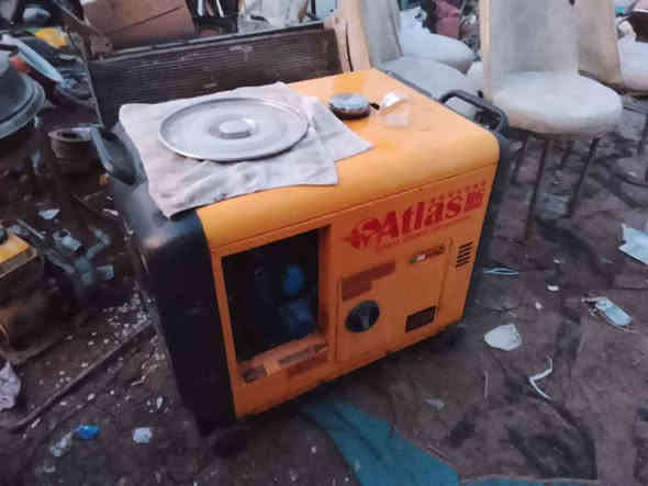 ‎مولده كهرباء شبه جديد للبيع عدد 2 رقم تليفون *********** مكان دهوك سميل‎ دهوك
