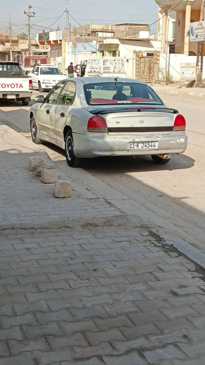 السلام عليكم بيع او مراوس
سوناتا موديل ٢٠٠٠
مكينه وكير نظيفات سياره كير عادي
صرف بانزين ماتصرف غرفته نظيفه حداديه حلوه سياره ناعمه فقط كشره يحتاجله ترتيب 
راعيه نسيبنه ويريد يداور 
مسجل سماعات صوت حلو وعالي 
سياره سعره ٣٢ وبيه مجال بسيط 
شادله دوشمه جديده ترايك وين مايعجبك
مكاني بابل محاويل 
***********
***********
