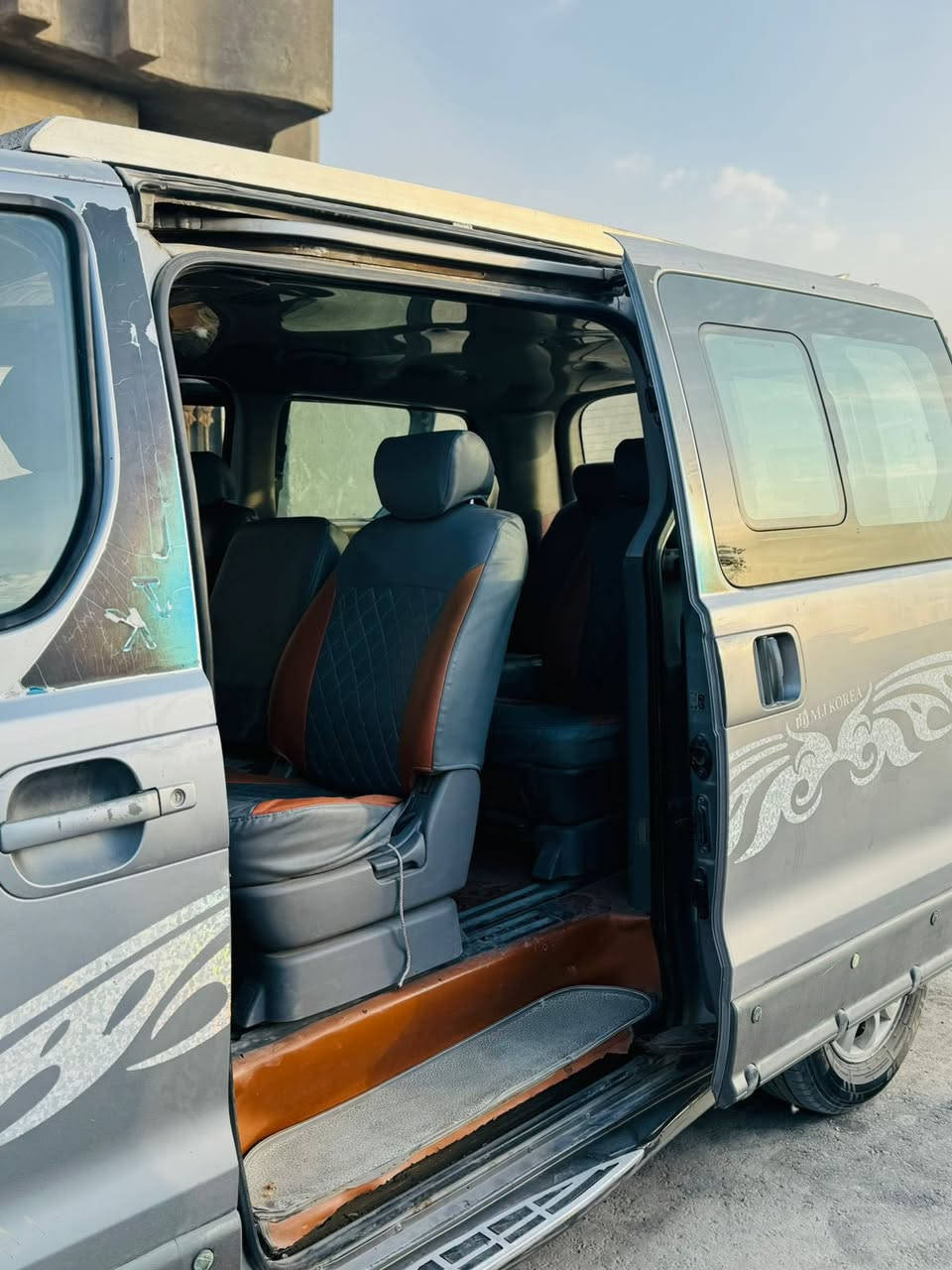 ستاركس البيع  2012 اصل بيع مستعجل السعر 160تصال ***********  ***********
