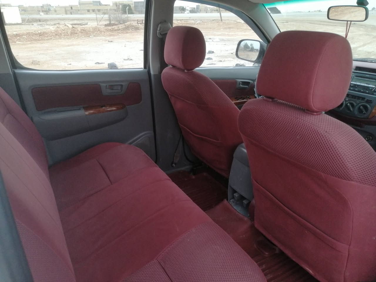 السلام عليكم تيوتا هيلوكس موديل ٢٠٨ رقم قادسيه سنويه مجدده فول مواصفات سعودي شاصي ١٩ حداديه جديده تخم تاير كهربايات فول جاهزه السياره استخدام شخصي بيها ابدايت البنيد بارد و باب البدي بي صبغ والباقي مكفوله السعر ١٤٠ وبيها مجال مكان ديوانيه غماس رقم الموبايل ***********
