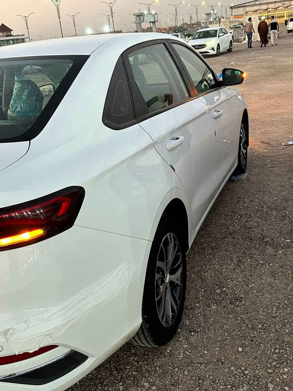 سلام عليكم
سياره جيلي حديث 2024
سياره جديده ع وضع الشركه ضمان ٥ سنوات
كفاله عامه 
مكان سياره البصره 
كرمه علي
سعر 115بيها مجال للطيبين
للستفسار اتصل ‏‪***********‬‏
***********
