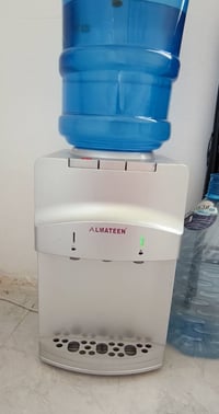 براد منضدي • حار وبارد • مستعمل شهر