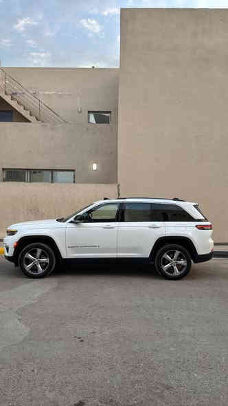 السلام عليكم 
جيب كراند شيروكي لمتدد بلاص ٢٠٢٣ 
فول مواصفات للاخير ماعده جكات 
  رقم بغداد بسمي تحويل مباشر
 (الضرر كما موضح بل صور ) 
ويوجد سونار جديد 
عداد المسافه 69  الف 
مواصفات
؛بصمه 
؛بانوراما
؛صندوك كهرباء 
؛٥كامرات 
؛رادرات ٣٦٠ درجه 
؛حساسات خلفيه 
؛بردات خلفية 
؛شاحن واير ليس 
؛منبه اصطدام 
؛وقوف ذاتي 
؛تحديد مسار 
؛نضام صوت Alpine
؛تبريد قطعتين 
؛دخول ذكي 
؛تشغيل عن بعد 
؛كشنات تدفئة تبريد +كشنات خلفية هيتر
؛السعر ٣٢الف 
اي استفسار ***********
مكاني بغداد
