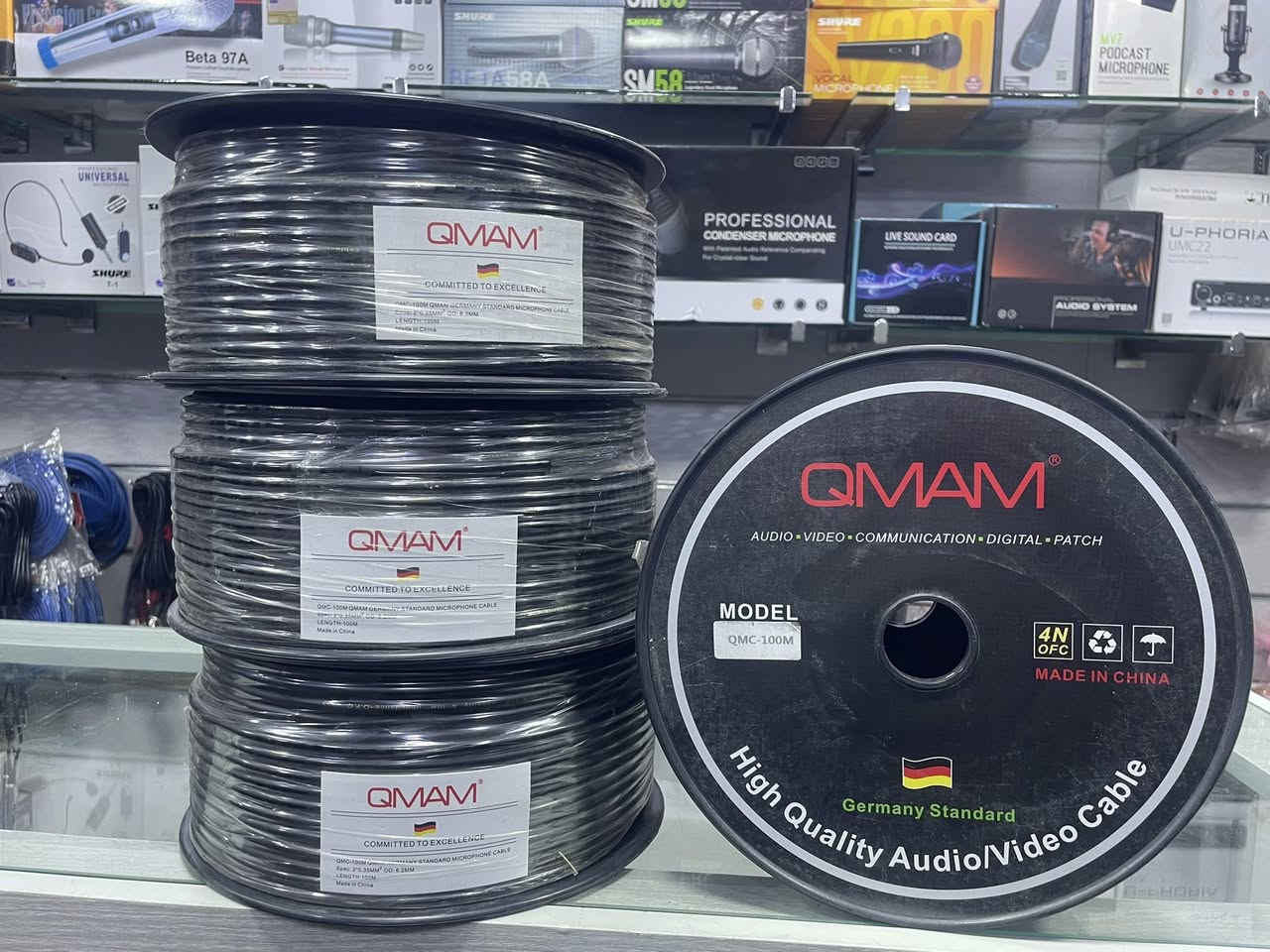 كابل صوت عالي الجودة من طراز QMC-100M من إنتاج QMAM.
QMC-100M
المادة: نحاس خالٍ من الأكسجين بدرجة نقاء 4N (OFC)
المعيار: معيار ألماني
الاستخدام: للاتصالات الصوتية


**إذا كنت صاحب هذا الإعلان وتريد حذفه لأي سبب، رجاءا أرسل رسالة إلى الدعم الفني**