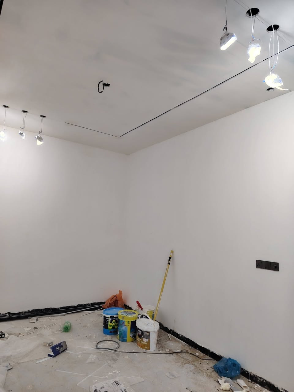 🏘️  دار للبيع 

♦️  المكان تكريت القادسية / قطعة ٥٠٠

▪️مساحة الدار  100متر. الواجها 7 الا ربع  والنزال. 15. عرض الشارع ١٥ متر صاد عل بغداد 

▪️ الدار سحب مغربي الصحيات نظام دفن  المغاسل تعليك   الابواب الداخلية تركي درجة اولى

♦️  يحتوي الدار على  3 غرف نوم. + 3 مجاميع صحية 

واستقبال كبير + المطبخ  + صالة وسطية + منور

▪️السعر عل خاص  او الاتصال ***********
