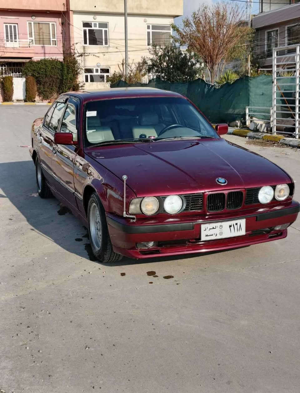 سرتا به ناوی خوا 
بیم لوک دانسقه م بو هیناون 
زور زور جوانو ریکو پیکه 
له قوتی خوی بیزاره 
520i
دوکه ل بو غار سرف به شرتی 1000فیتر
ئه کسل قوفل
کاردنی لوک
کاربره بای به شرت 
کوشن جلدی بیلاد
دو جام کاربا
سلایت
دعامیm
لایت زینون 
شاشه ئایپات
ئیمپی فایر
مودیلی 1991
سیارکی زور جایز بی مسروف
تایه ویلی موشبک بلادی
سیاره که ئارمی پلاستیک سلیمانیه ئارم به شرت نیه به هه دی ئه دمی به س مالی مه دنی به شرت 
سعری 25گه له توزی معامله
شوین سلیمانی
ژ*********** شربازهير, السليمانية
