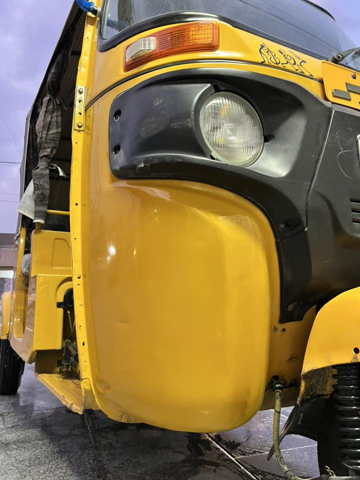 للبيع
تكتك موديل 2020 رقم واسط انكليزي 

معمرة الدوس والجاملغات مصبوغة بدون اي معجون 

تكتك خير من الله 

سعرها 6.400 وبيها مجال 

واسط - العزيزية
***********
