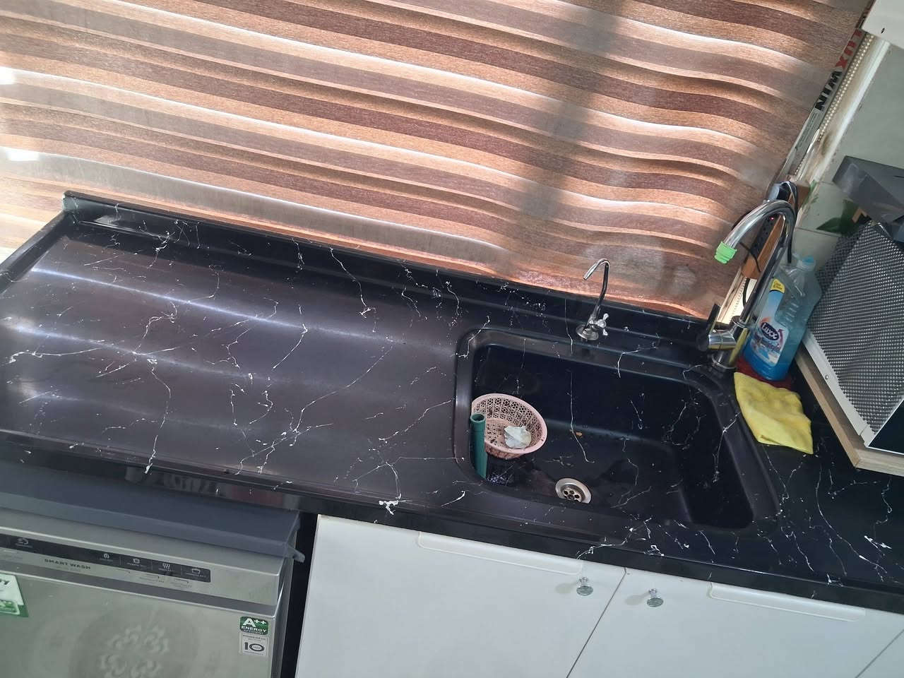 مطبخ مع مرمر للبيع 
 اربيل


**إذا كنت صاحب هذا الإعلان وتريد حذفه لأي سبب، رجاءا أرسل رسالة إلى الدعم الفني**